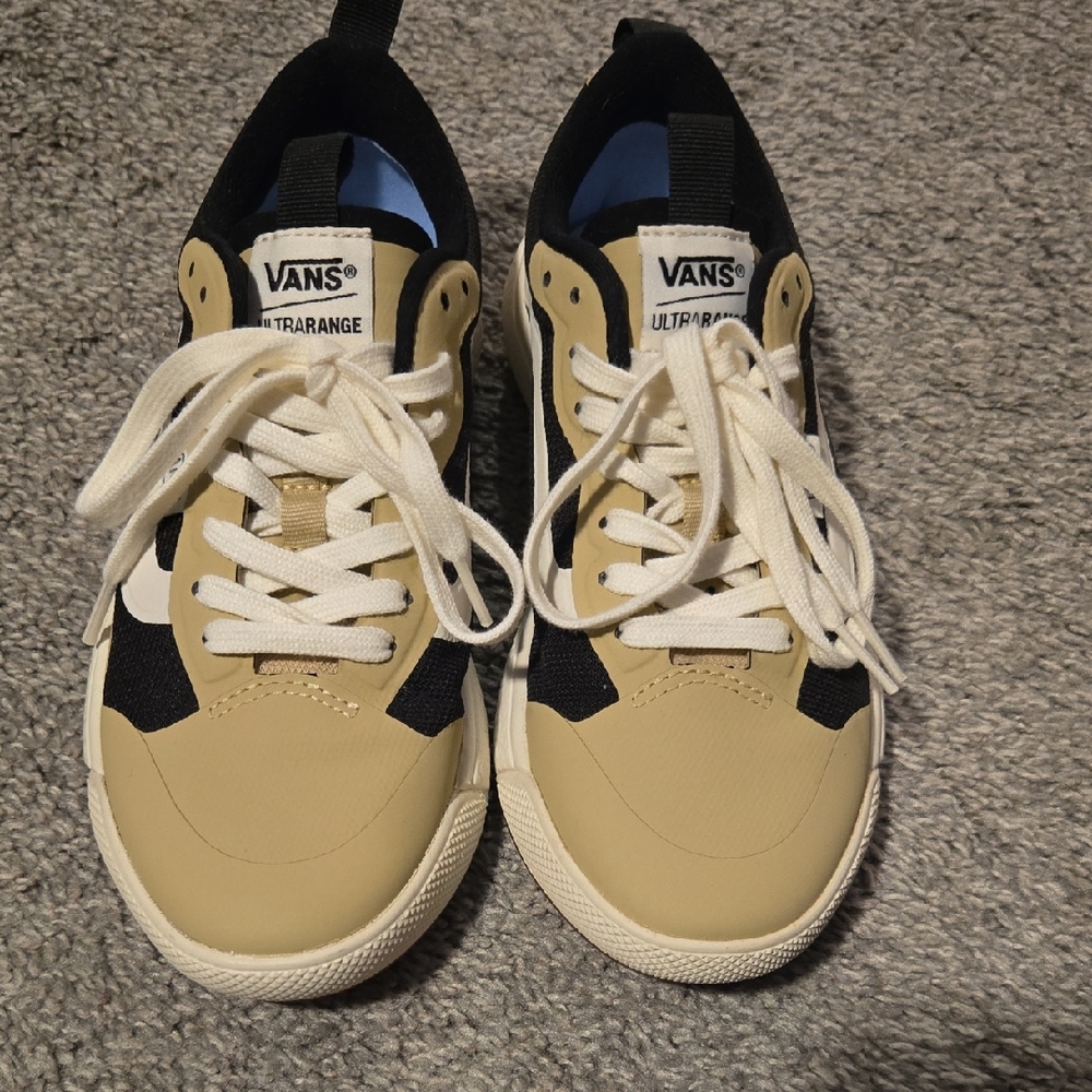 Vans Ultrarange Beige and Black Sneakers